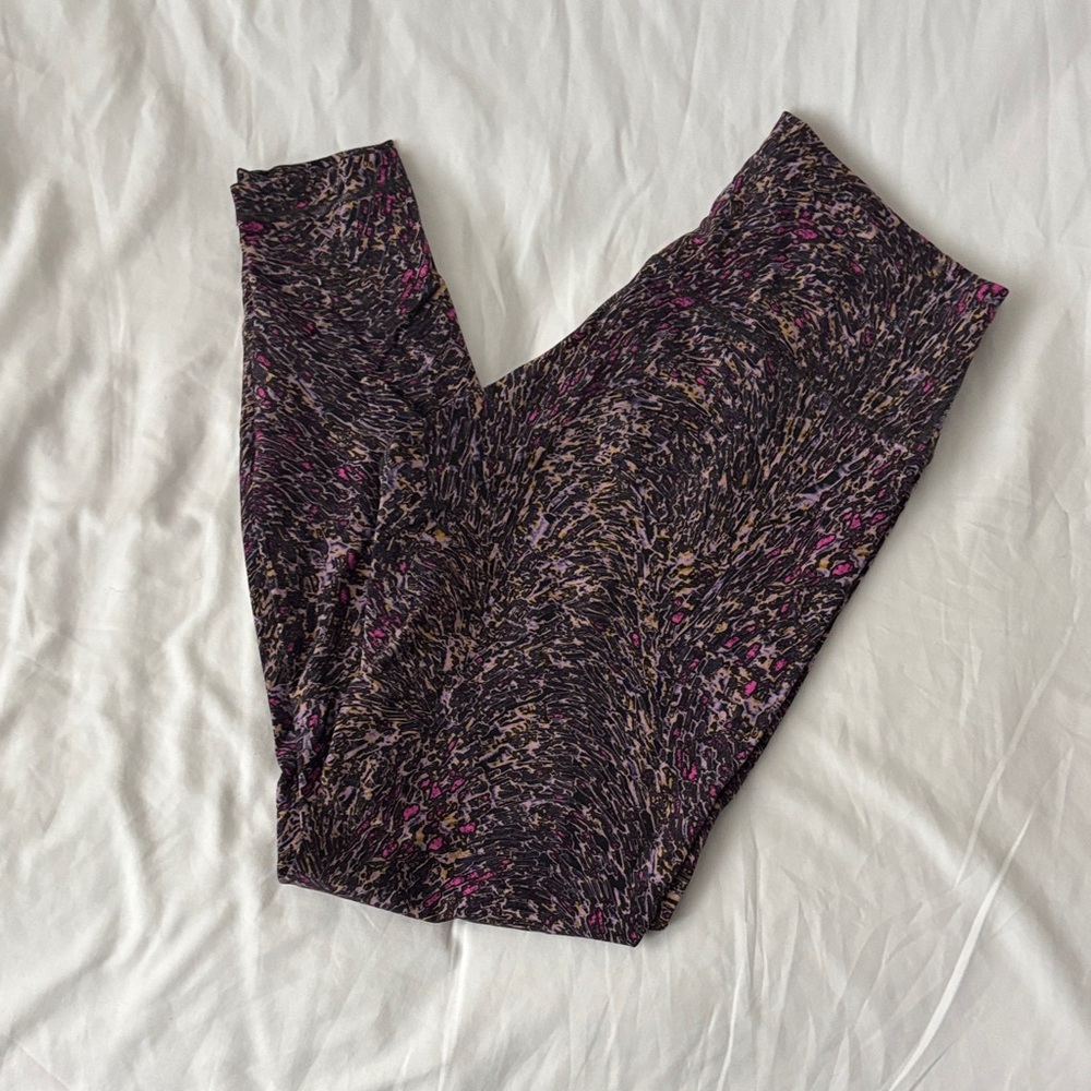 Lululemon multi colored wonder under leggings